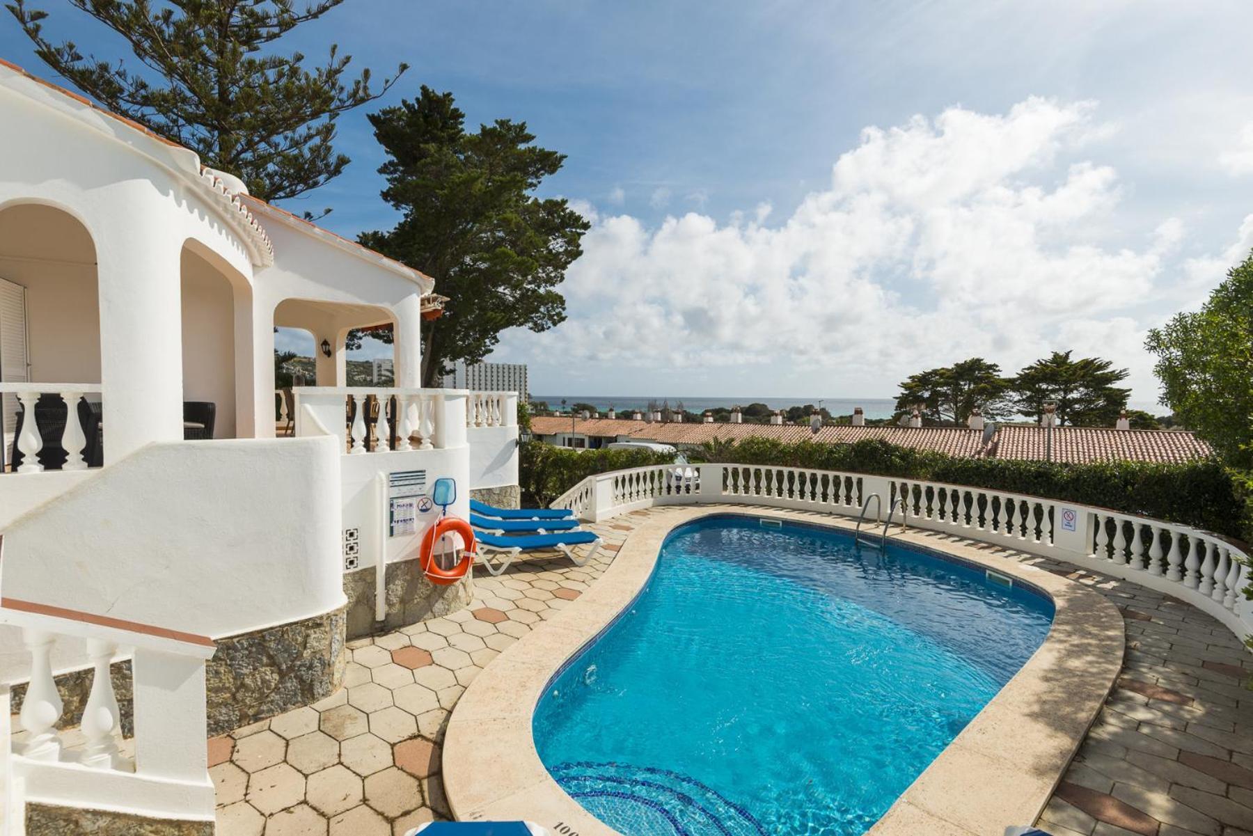 Nineta Villa *